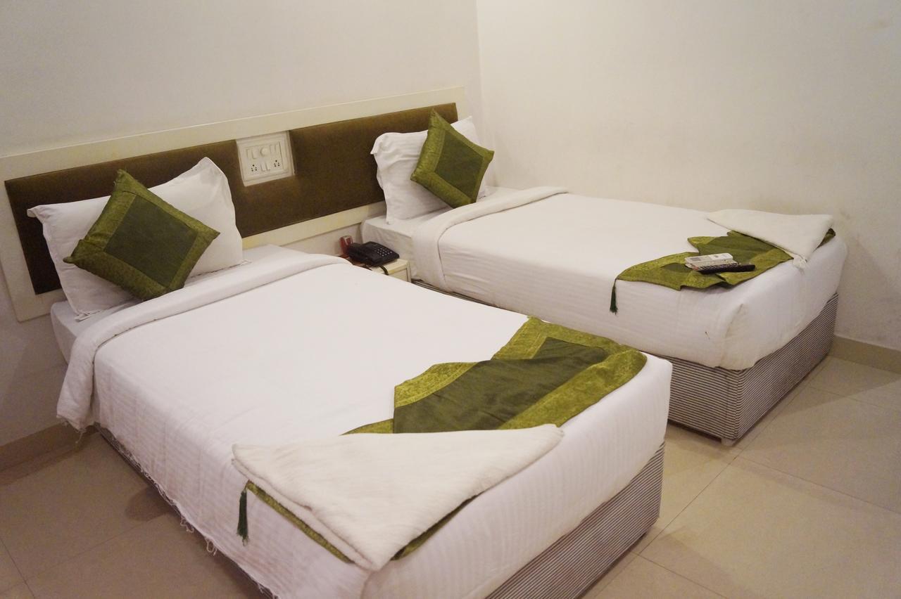 Arihant Hotel Хидерабад Екстериор снимка