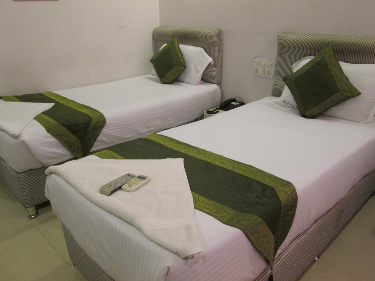 Arihant Hotel Хидерабад Екстериор снимка